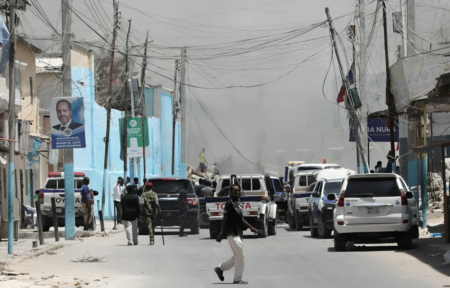 القبض على 3 إرهابيين حاولوا تهريب متفجرات إلى مقديشو