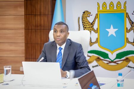 رئيس الوزراء الصومالي يزور لاسعانود في خطوة تاريخية لتعزيز السلام والوحدة الوطنية رئيس الوزراء الصومالي يزور لاسعانود في خطوة تاريخية لتعزيز السلام والوحدة الوطنية