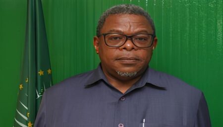 طرد مبعوث أفريقي..بطاقة صومالية حمراء تُنذر بتحولات أكبر طرد مبعوث أفريقي