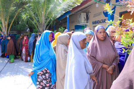 عملية تسجيل الناخبين في مقديشو: هل تنجح مقديشو في أول تجربة ديمقراطية حقيقية عملية تسجيل الناخبين في مقديشو