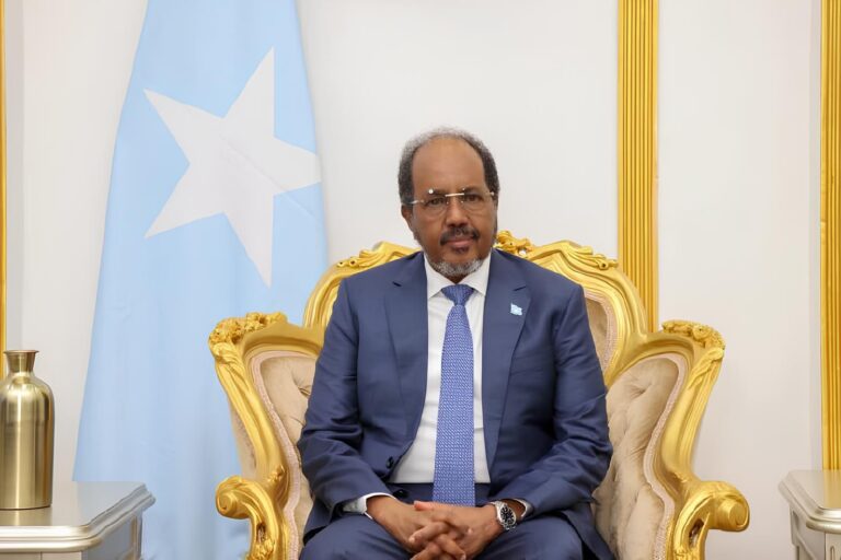 الرئيس حسن شيخ