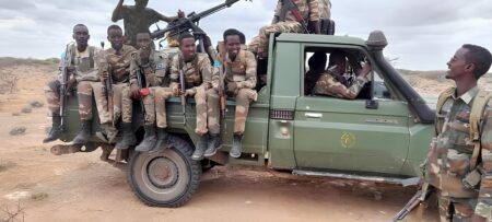 الجيش الوطني الصومالي يوجه ضربة موجعة لحركة الشباب ويقتل 25 عنصرًا في عملية عسكرية نوعية الجيش الوطني الصومالي