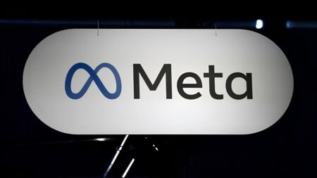 “ميتا” تُشعل سباق الذكاء الاصطناعي: نموذج جديد يدفع مستقبل الروبوتات والسيارات ذاتية القيادة الذكاء الاصطناعي