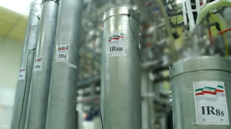 إيران تلوّح بإمكانية نقل اليورانيوم المخصب إلى دولة أخرى وسط تصاعد التوتر مع واشنطن