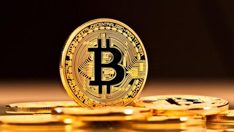 سعر البيتكوين BTC يفقد 6 آلاف دولار في يوم فما السبب؟