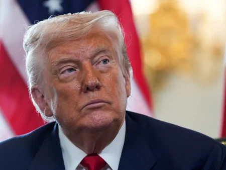 اعتراف كندا بدولة فلسطين يثير أزمة مع واشنطن وتهديدات من ترامب اعتراف كندا بدولة فلسطين يثير أزمة مع واشنطن وتهديدات من ترامب