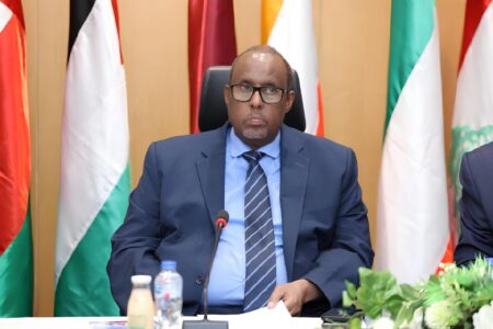 مشاركة سفير الصومال في احتفال تخريج طلاب الأكاديمية العربية للنقل البحري تحمل أبعادًا أعمق