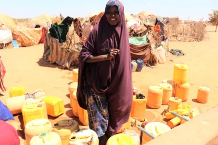 أزمة المياه في الصومال تدفع مئات الآلاف إلى حافة الخطر الصحي2025