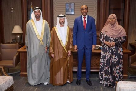 العلاقات الصومالية الإماراتية محور مباحثات رسمية في مقديشو2025
