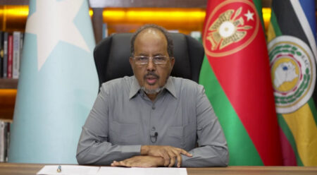 حسن شيخ يرفض التسوية والمعارضة تتحرك لمواجهة الأزمة الانتخابية في الصومال 2025