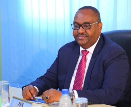 سعيد عبد الله دني يدخل السباق: ماذا يعني ترشحه في الانتخابات الرئاسية الصومالية 2026؟