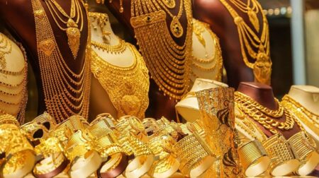 سعر الذهب في الصومال اليوم: ارتفاع بنسبة 1.26% بين ضغوط السوق المحلية والعالمية سعر الذهب في الصومال اليوم: ارتفاع بنسبة 1.26% بين ضغوط السوق المحلية والعالمية