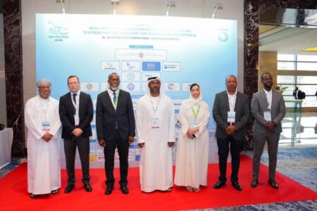 الصومال تسعى لتحويل ميناء مقديشو إلى مركز تجاري محوري في المنطقة