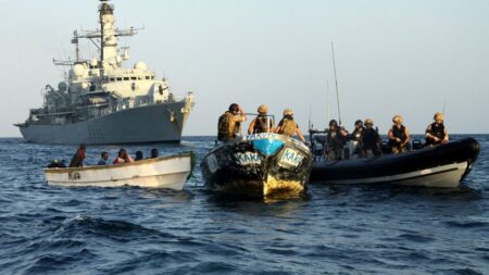 القراصنة قبالة سواحل الصومال: البحرية الأوروبية والهندية تحبط هجوم بدعم الإمارات