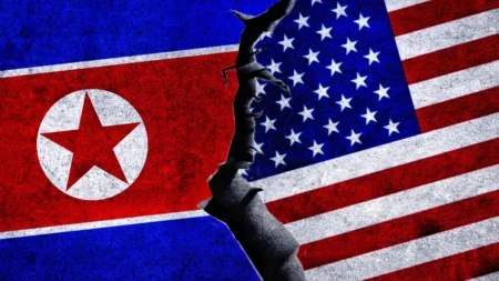 القرش الصامت: رد فعل كوريا الشمالية على المناورات الأمريكية-الكورية الجنوبية القرش الصامت