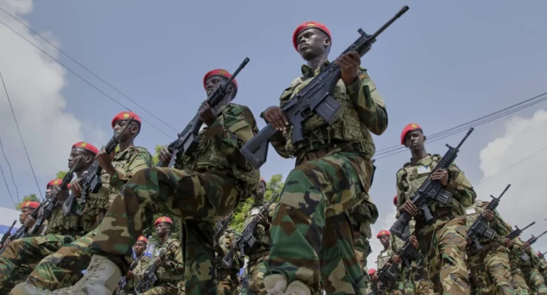 الصومال تطلب مجندين لوقف حركة الشباب