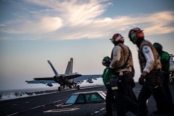 تصاعد الضربات الأمريكية في الصومال: 2025 يسجل ذروة جديدة في العمليات الجوية