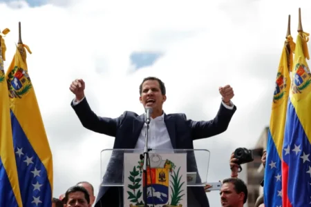 اعتراف مفاجئ من معارضة فنزويلا بشأن العلاقة مع ترامب