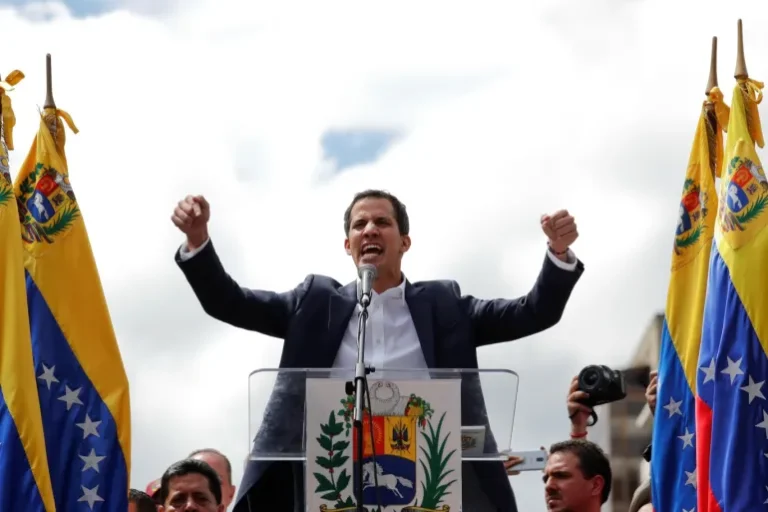 اعتراف مفاجئ من معارضة فنزويلا بشأن العلاقة مع ترامب