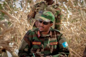 قادة الجيش في الميدان لتعزيز أمن شبيلي السفلى قادة الجيش في الميدان لتعزيز أمن شبيلي السفلى