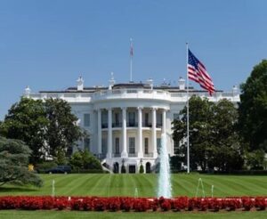 البيت الأبيض يعلق على وجود قوات أوروبية في غرينلاند