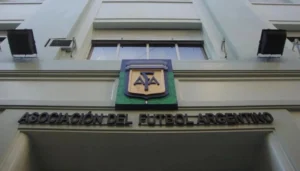 فضيحة تهز كرة القدم الأرجنتينية: فيلا بيلار وأموال غامضة تهدد عرش الأبطال فضيحة تهز كرة القدم الأرجنتينية