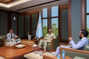 الرئيس يعزي في وفاة رائد الصحة الدكتور عمر آدم عدي