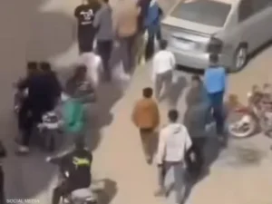 مصر.. قرار النيابة في واقعة إجبار شاب على ارتداء ملابس نسائية يثير تفاعلاً واسعاً قرار النيابة في واقعة إجبار شاب على ارتداء ملابس نسائية