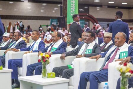 حزب العدالة يقود للأزمة