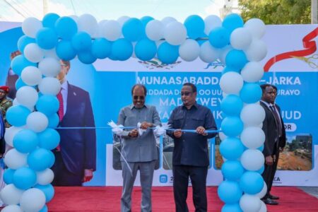 طريق مقديشو الجديد يعزز التنمية: تدشين مشروع استراتيجي في العاصمة طريق مقديشو الجديد يعزز التنمية