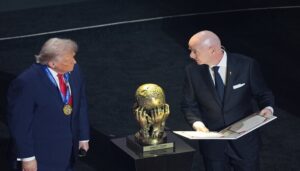 ترامب يحسم مشاركة إيران بالمونديال