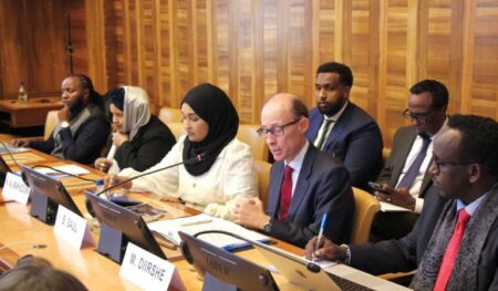 الوزيرة خديجة المخزومي تترأس اجتماعًا رفيع المستوى لحقوق الإنسان في جنيف