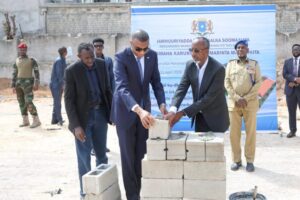 تحديث نظام التعليم في الصومال.. رئيس الوزراء الصومالي يطلق مشروع المركز الوطني لتطوير المناهج