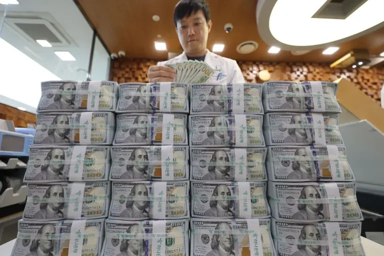 خسائر 3.3 تريليونات تضرب الكبار