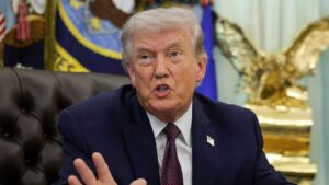 أوامر من ترامب.. حصار مضيق هرمز يدخل حيز التنفيذ والتوتر يبلغ ذروته مع طهران حصار مضيق هرمز