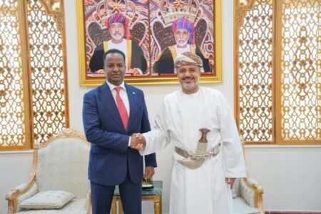 التعاون الصومالي العماني في تكنولوجيا المعلومات.. شراكة استراتيجية لتعزيز التحول الرقمي والبنية التحتية