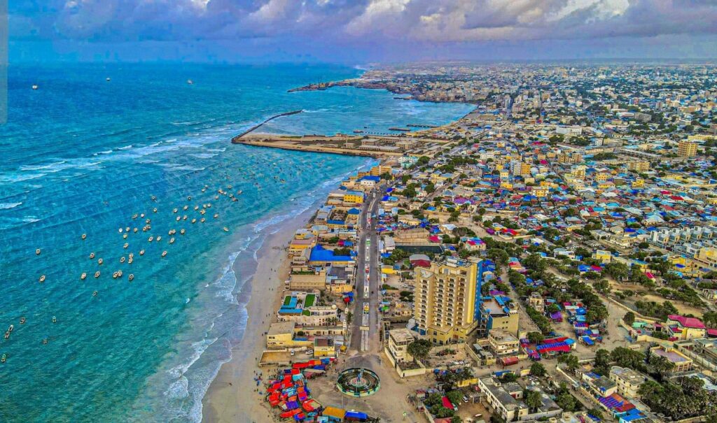 أرض البونت.. بلد الفرص المنسية