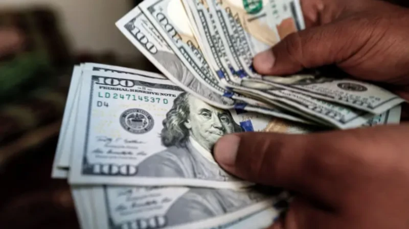 مستقبل العملة الصينية والتحديات الجيوسياسية التي تواجه هيمنة الدولار الأمريكي في الأسواق العالمية
