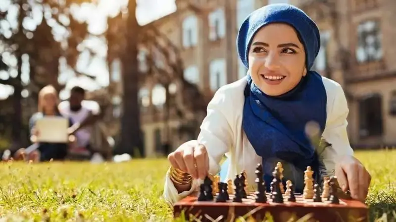 علاج قلق الأطفال: دليل الوالدين للتعامل مع الخوف والتوتر