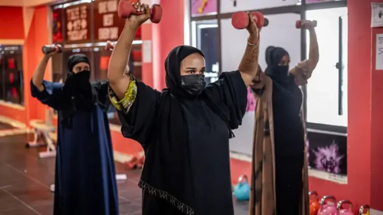 تمارين رفع الأثقال وفوائدها الصحية في خفض مخاطر الوفاة المبكرة وتحسين جودة الحياة