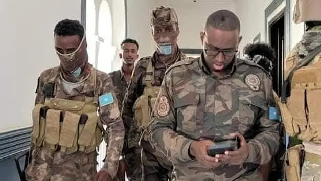 الاشتباكات المسلحة في مقديشو.. مواجهات عنيفة بين الأمن وحرس المعارضة قبالة منازل رؤساء سابقين