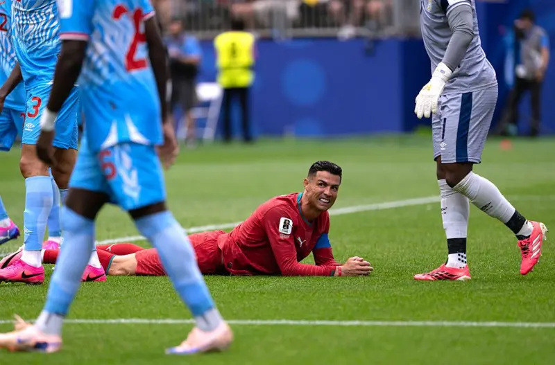 انتقادات حادة تلاحق رونالدو بعد تراجع الأداء الهجومي للبرتغال في افتتاحية مباريات كأس العالم الحالية