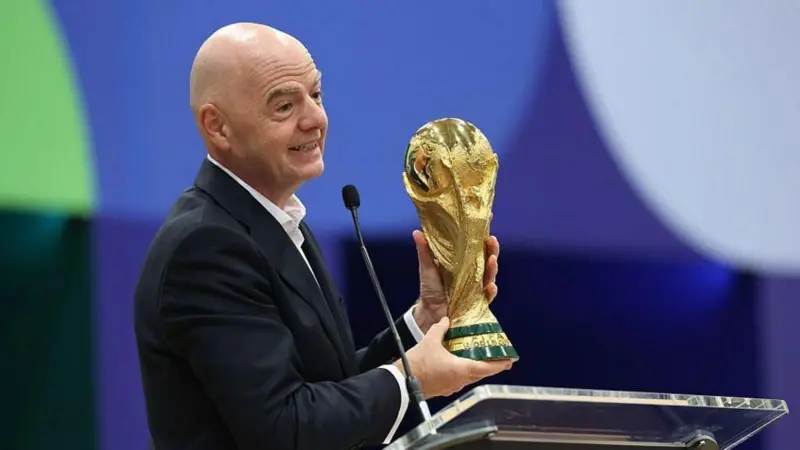 أرباح الفيفا.. قفزة فلكية في أسعار تذاكر المونديال تقود الاتحاد الدولي لأرباح تاريخية