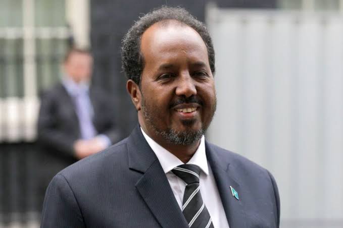 تصاعد الخلافات السياسية بالصومال ينذر بانهيار المسار الديمقراطي