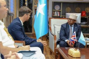 التعاون الأمني بين الصومال وبريطانيا محور مباحثات وزير الدفاع التعاون الأمني بين الصومال وبريطانيا